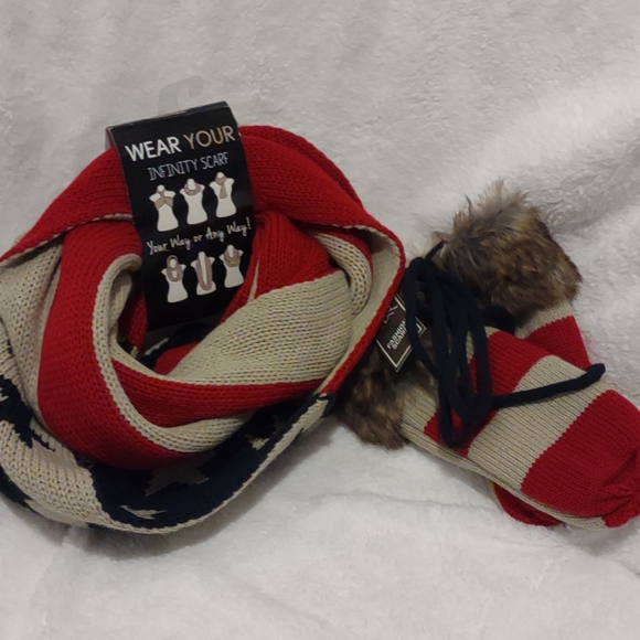 Infinity Scarf with Matching Gloves Red Tan Blue - Picture 4 of 11